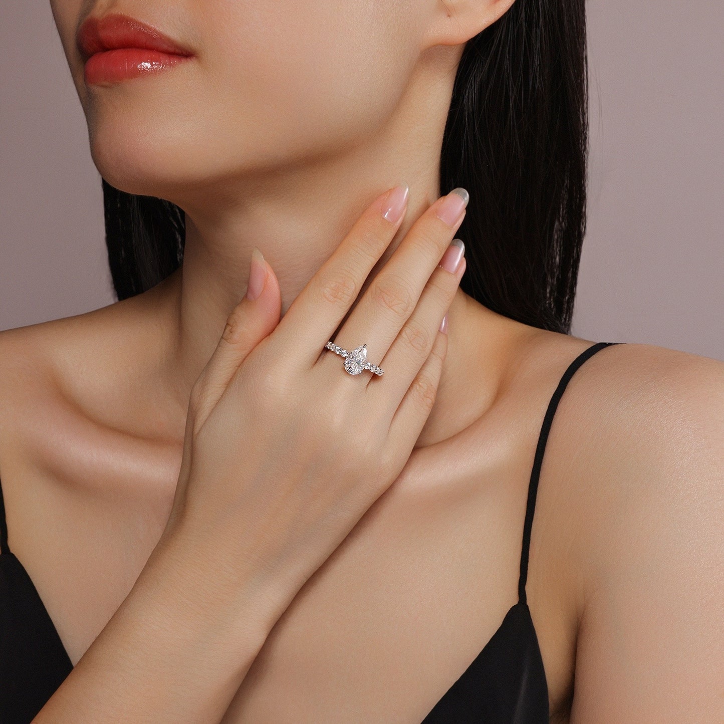 Moonlight Water Drop - A Wedding Ring Set With Top-quality Pear-shaped Moissanite S925 In Silver And Platinum-plated. The Ring Can Be Inspected With A Diamond Pen