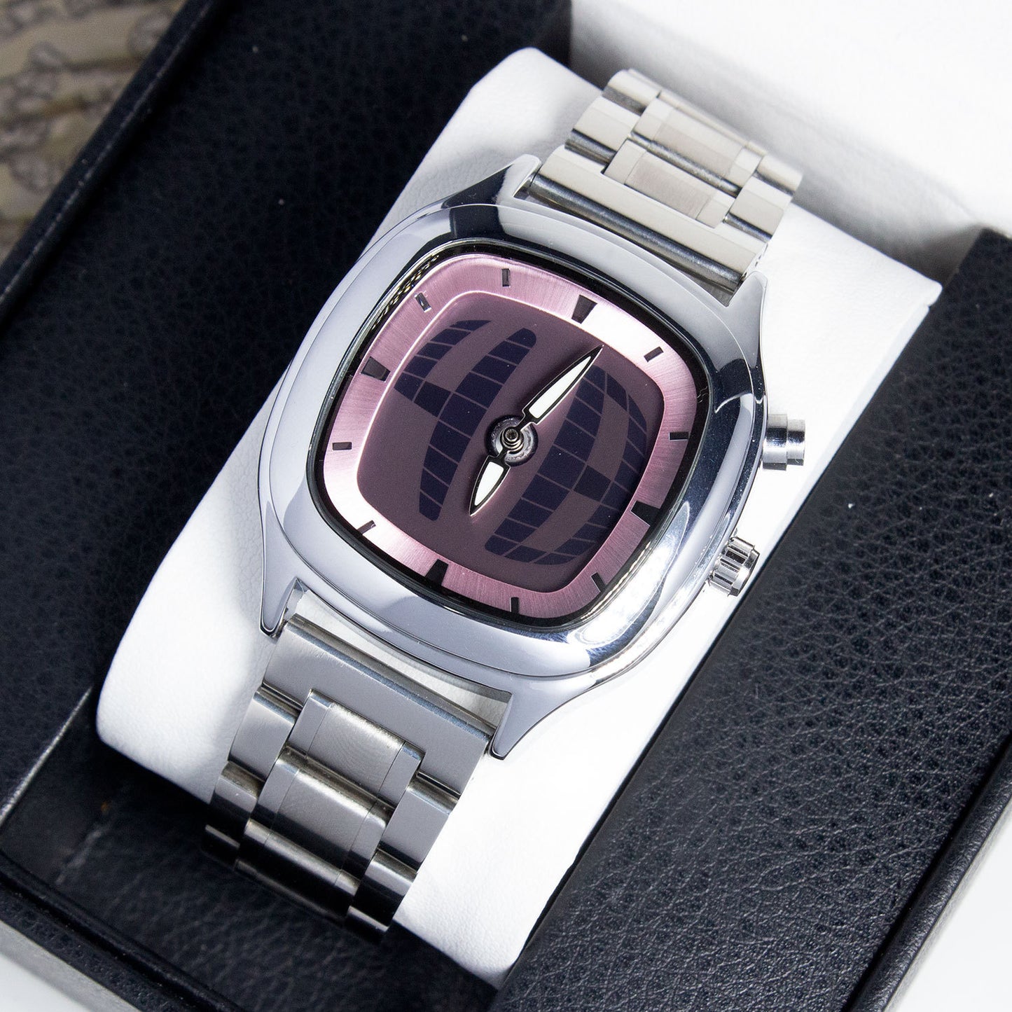 Retro Fashion Universal Men's Pointer Digital Watch