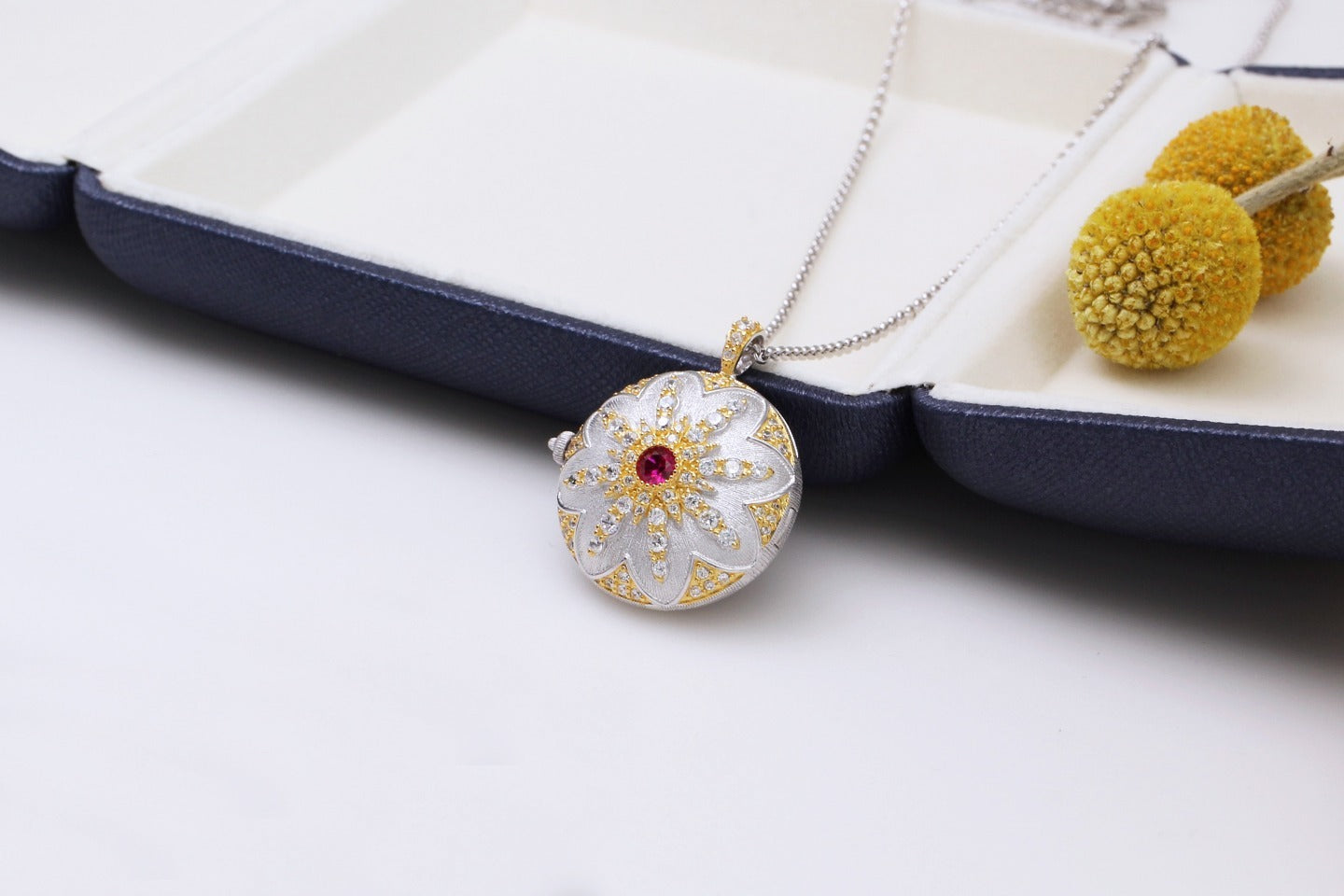 925 Silver Lace Photo Clip Necklace