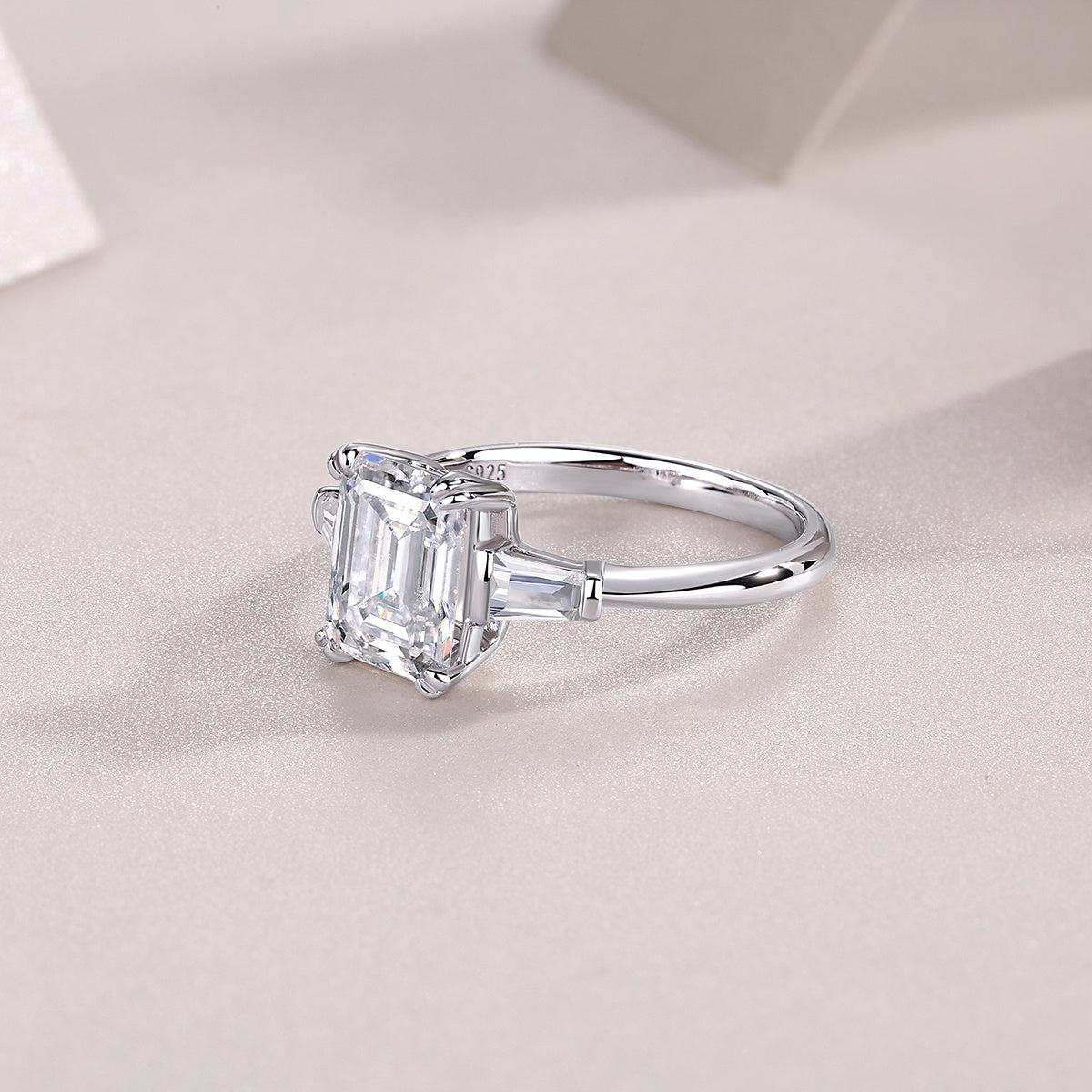 Starlight Mirror - Set With Top-quality Octagonal Moissanite S925 Silver And Platinum-plated Diamond Wedding Ring. The Ring Can Be Inspected With A Diamond Pen