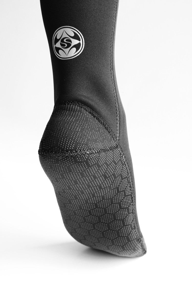 Super elastic non-slip diving socks