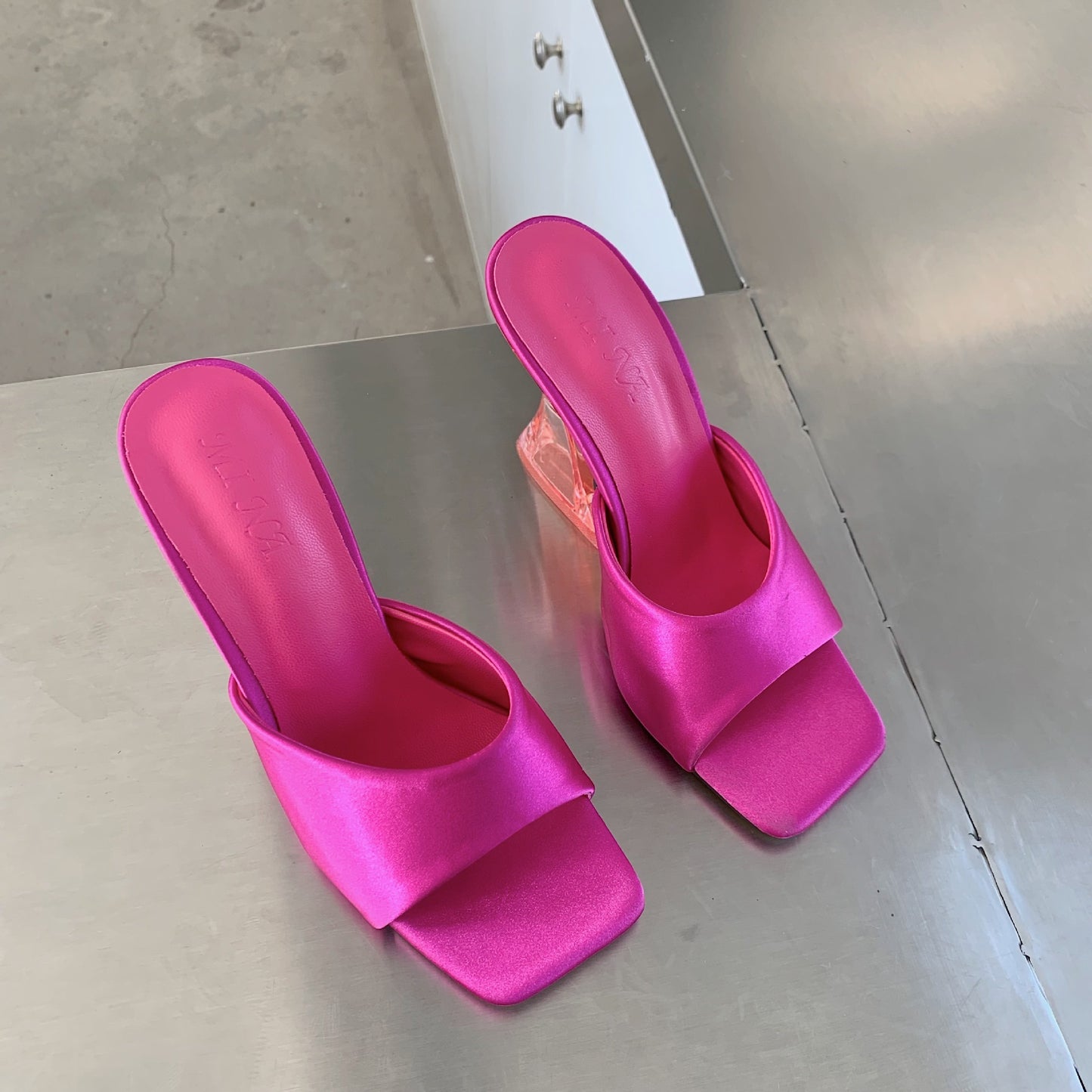 Women's Stylish European And American Style Slippers