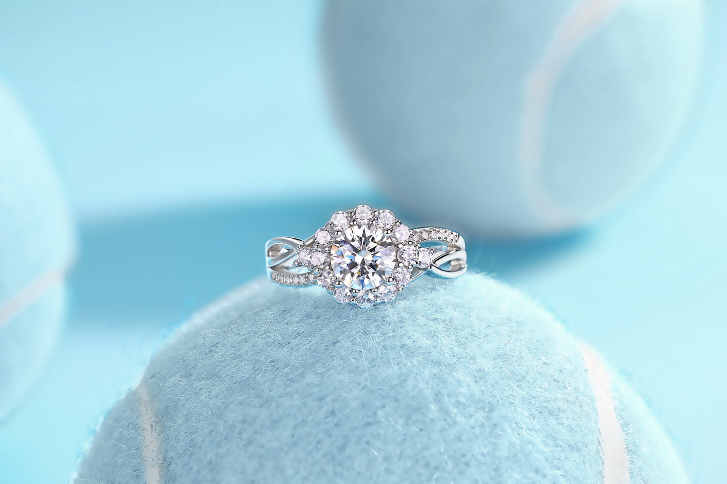 Snow Lotus - Set With 2-carat Top-quality Moissanite S925 Silver And Gold-plated Diamond Wedding Ring. The Ring Can Be Inspected With A Diamond Pen