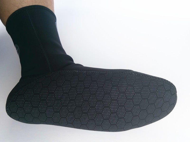 Super elastic non-slip diving socks