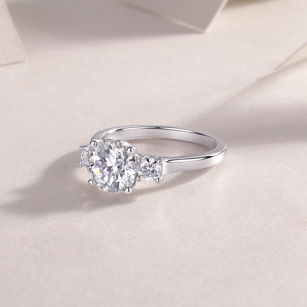 Starlight - A 2-carat Top-quality Moissanite S925 Silver Diamond Wedding Ring With Gold Plating. The Ring Can Be Inspected With A Diamond Pen