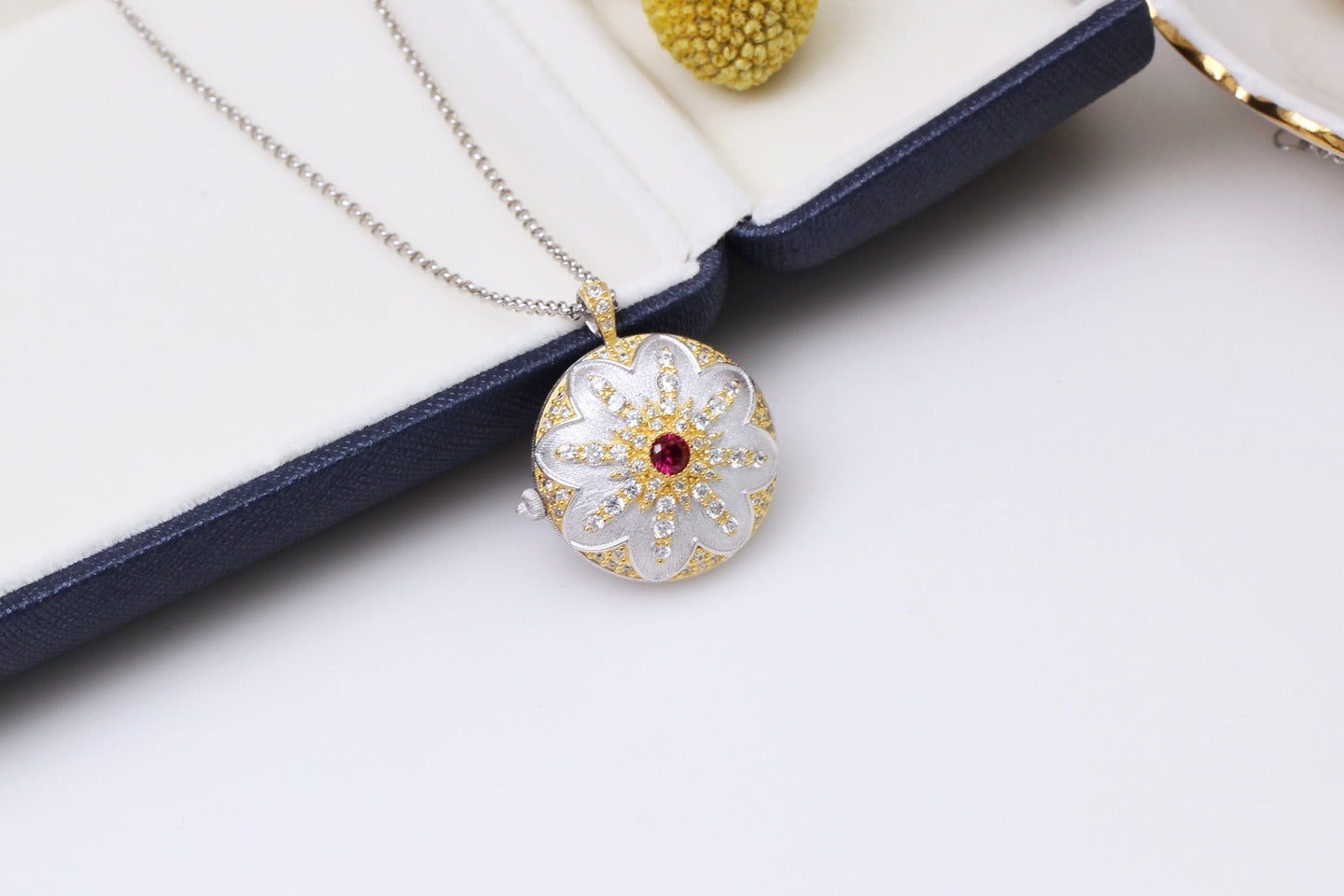 925 Silver Lace Photo Clip Necklace