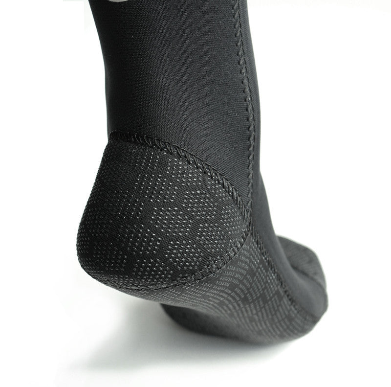 Super elastic non-slip diving socks