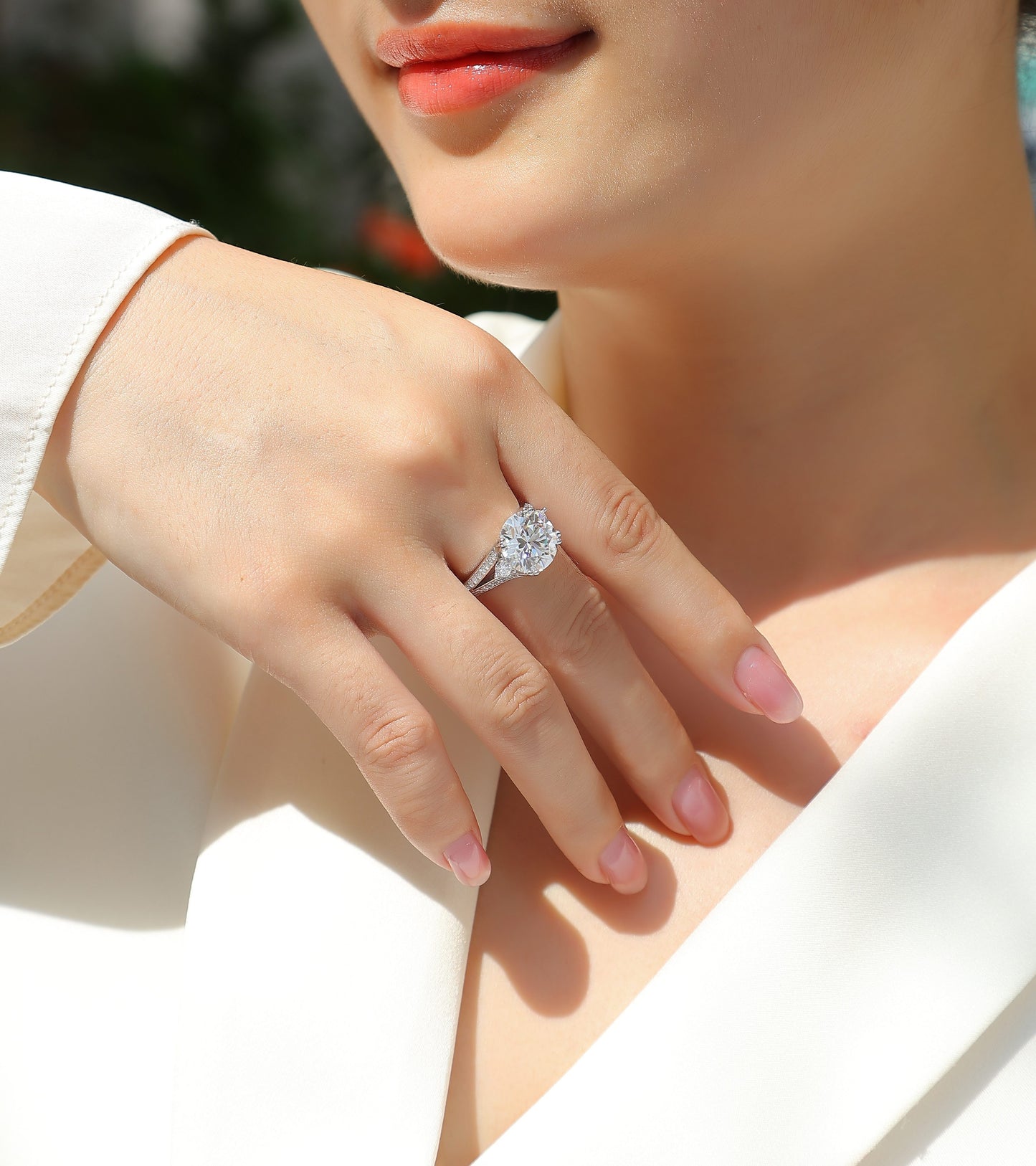 Elegant Radiance - A 5-carat Top-quality Moissanite S925 Silver Diamond Wedding Ring With Gold Plating. The Ring Can Be Inspected With A Diamond Pen