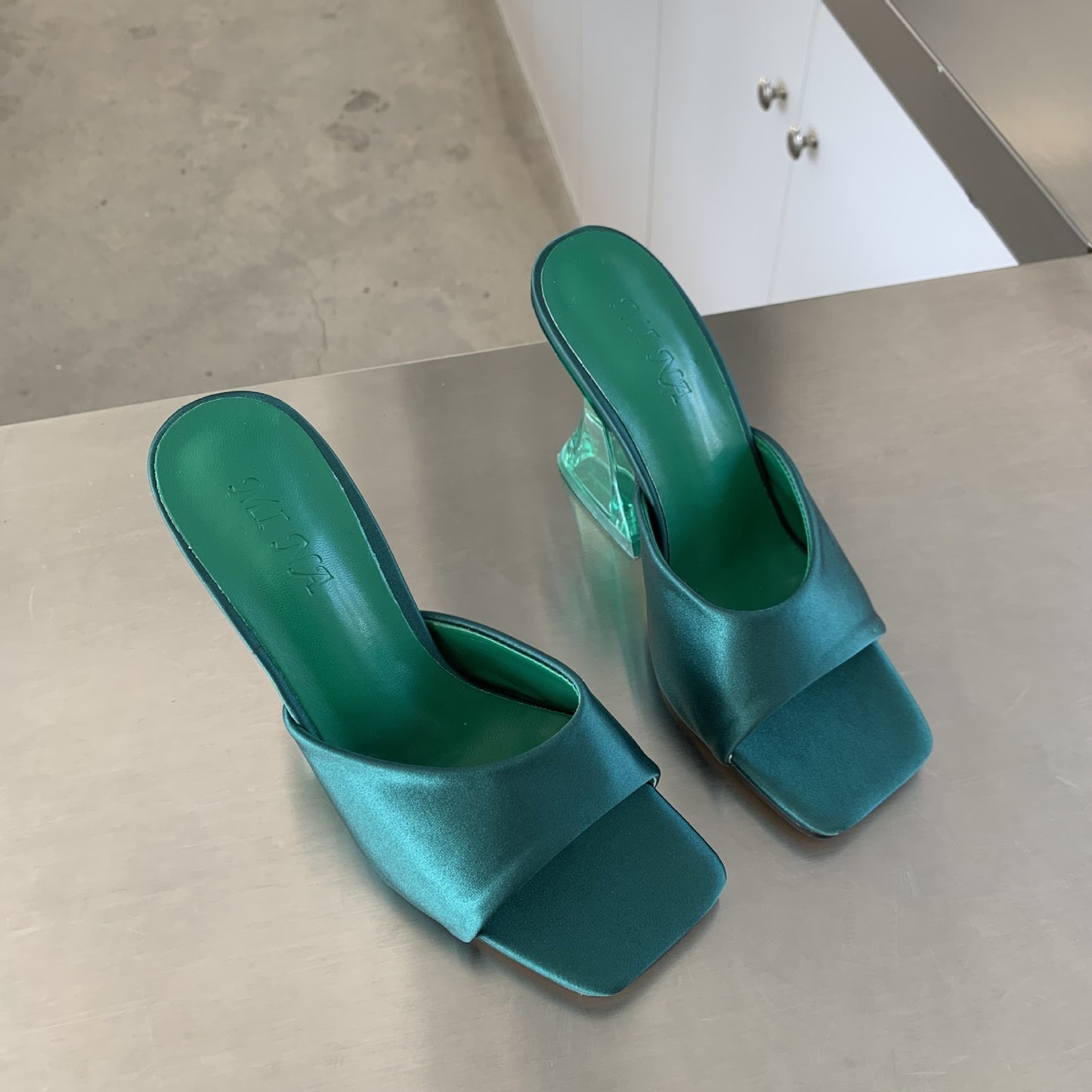 Women's Stylish European And American Style Slippers
