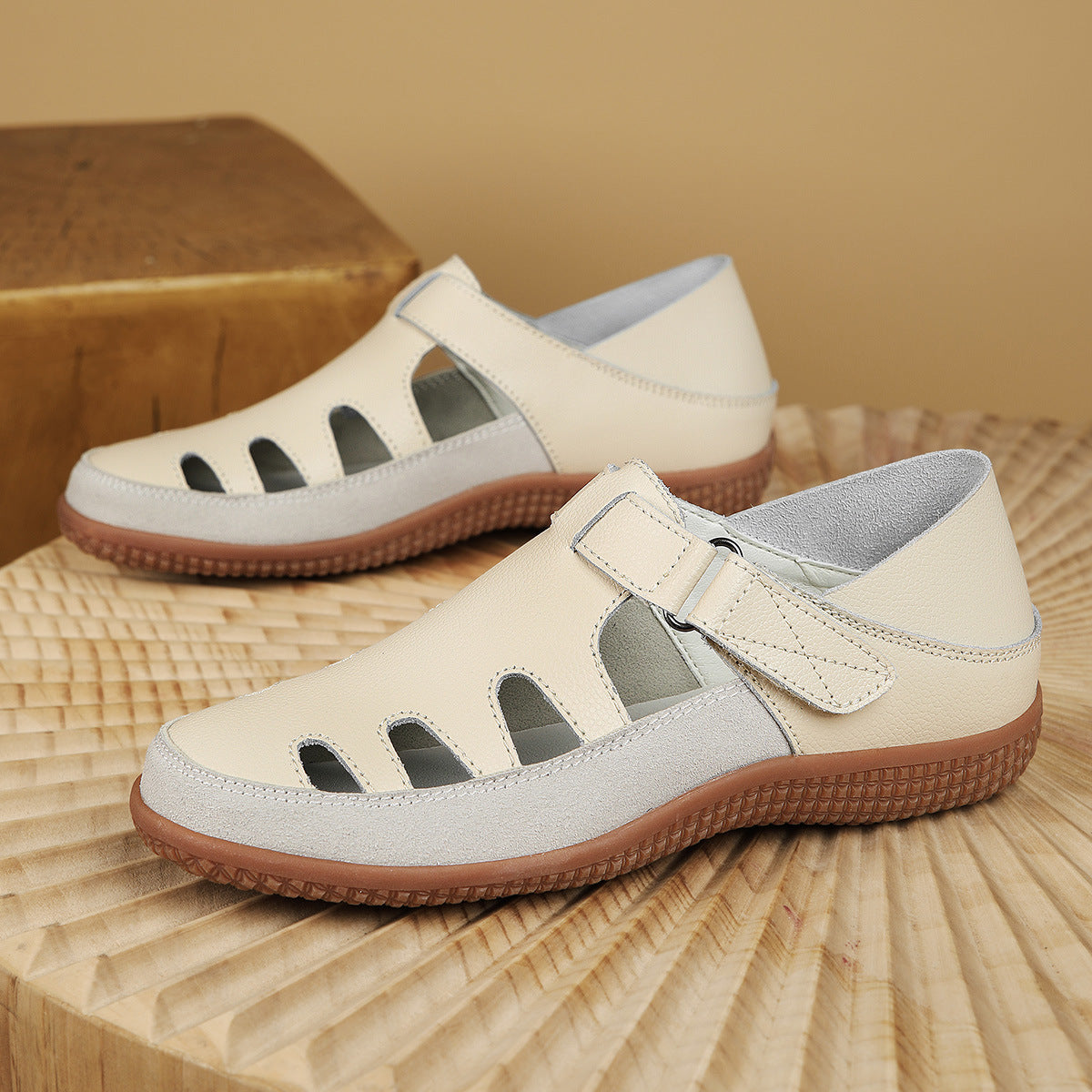Plus Size Flat Heel Sandals Women's Toe Cap Hollow Breathable